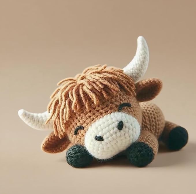 Highland Cow DIY Crochet Kit for Beginners, Brown Handmade Animal Soft with Yarn, Tools and Instructions, Cute Highland Cattle Birthday Gift for Adults, 23cm x 17cm x 6cm