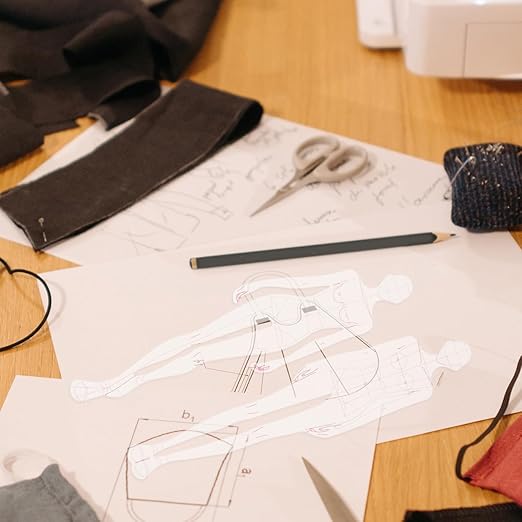 ULTNICE 4pcs Plastic Drawing Template Ruler Set Woman Sewing Patterns Curve Rulers Sketching Templates Ruler for Women Sewing Patchwork