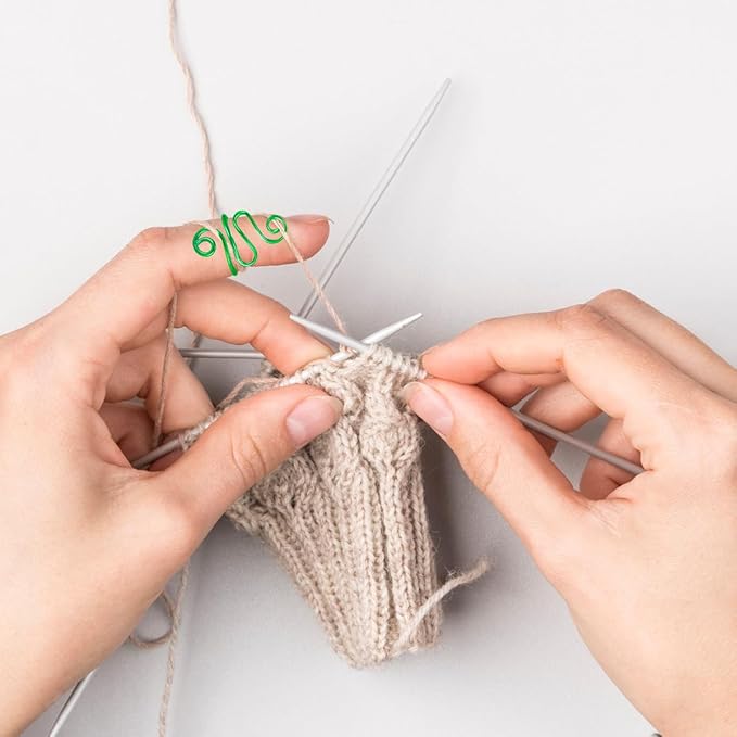 Juszok 3Pcs Handmade Crochet Tension Ring, Crochet Ring for Finger Crocheting，Yarn Tension Ring, Adjustable Companion Knitting Ring with Box Gifts for Crocheters Women(Green)