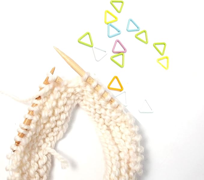 Hilsayum 30PCS Mini Metal Stitch Markers Triangle-Shaped Stitch Markers Multicolor Crochet Markers for Sewing Weaving