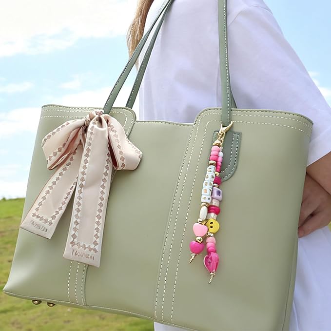 MYCUTEY 421Pcs DIY Keychain Making Kit - Beaded Keychain & Bag Charm Craft Supplies with Colorful Beads, Cords and Acrylic Heart Flower Charms for Kids, Personalized Alphabet A-Z Name Making Kit Gifts