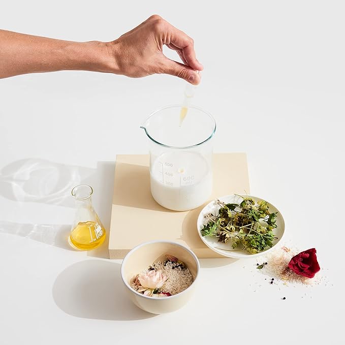 Shea Butter Soap Base - 2Lb Melt and Pour Soap Making Supplies with Organic Shea Butter - No Palm Oil, Vegan, Antioxidant-Rich and Gentle on the Skin - Crafting Recipe Book Included