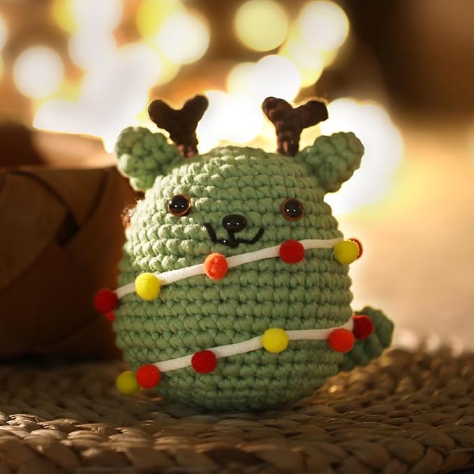 CrochetBox Christmas Crochet Kit for Beginners - Christmas Cat Starters Crochet Kit, Beginners Crocheting Kitting for Adults Teen, Gifts with Crochets Yarns, Hook, Step-by-Step Video, Instruction