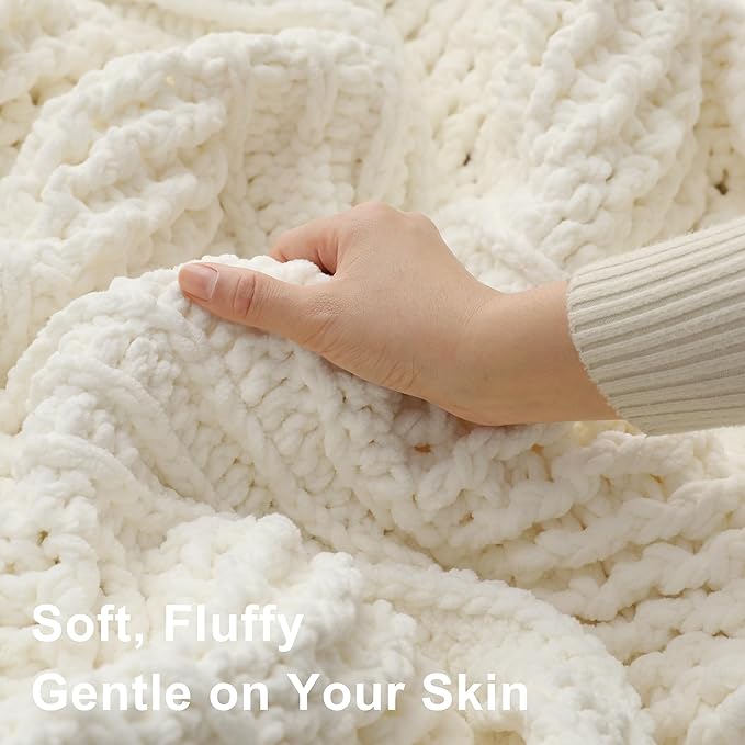 #6 Super Bulky Blanket Yarn for Crocheting - 4 Skeins(Each 10.5oz/300g, 220yds/201m), Chunky Chenille Thick Plush Big Soft Yarn for Crocheting Knitting Blankets, Cream