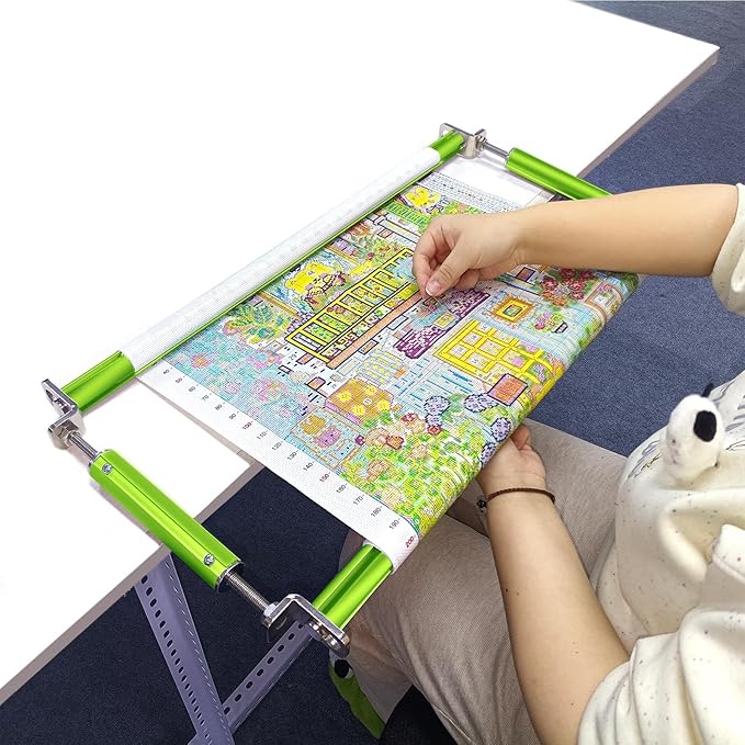 Couple Embroidery Art Embroidery Clip Frame Cross Stitch 4 Slot Presser Heavy Duty Embroidery Bandage Embroidery Frame Needlepoint Frame Embroidery Scroll Frame Embroidery Frames (Green)