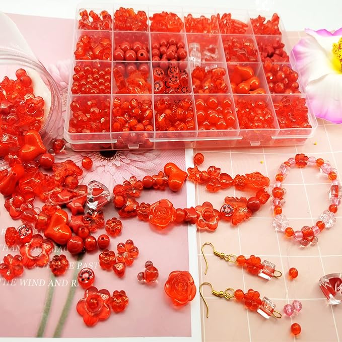 560pcs Acrylic Red Heart Star Butterfly Pastel Candy Color Assorted Beads for Bracelets Jewelry Making Necklaces DIY Crafts