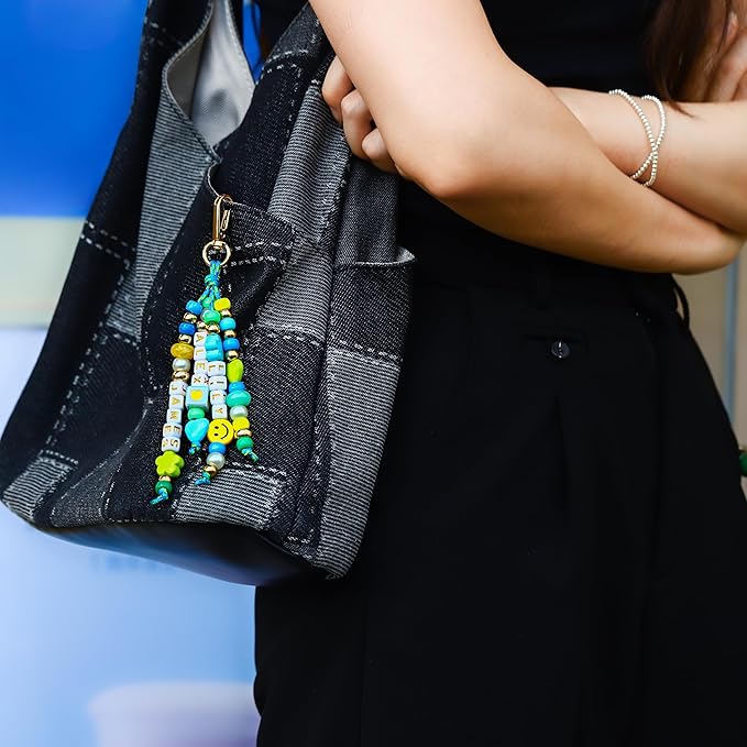 MINIMISSMIANYC 421PCS Beaded Keychain Making Kit for Women,Acrylic Heart Star Flower Letter Alphabet Bag Beads DIY Key Chain Charm Supplies Crafts Accessoriess Jewerly Making Kit