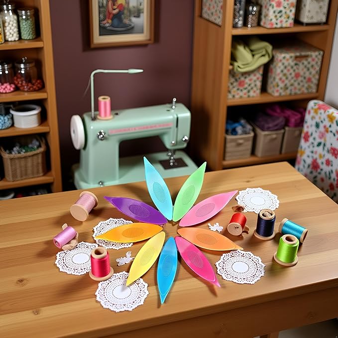 9 Pcs Colorful Plastic Tatting Shuttle for Lace DIY Hand Lacemaking Craft Tool Household Knitting Tools Weaving Machine Sewing Accessories Deft Tatting and Lacemaking Supplies Needlework