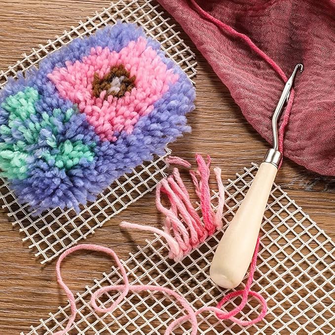 ForSewian 5 Pieces Bent Latch Hook Crochet, Wooden & Plastic Needle Hooks for Carpet Making, Wig Designing and Other Craft